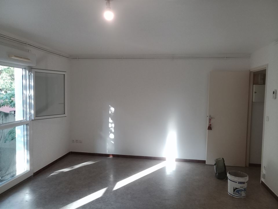 La peinture intérieure à Perpignan : transformez votre espace de vie avec Babau Bâtiment
